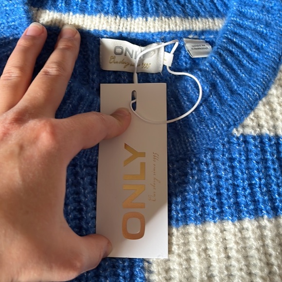 ONLY brand new sweater - Picture 5 of 9